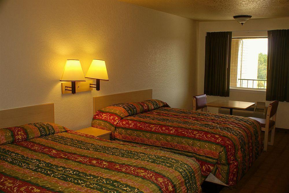 Americas Best Value Inn Hobby Airport Houston Exterior foto